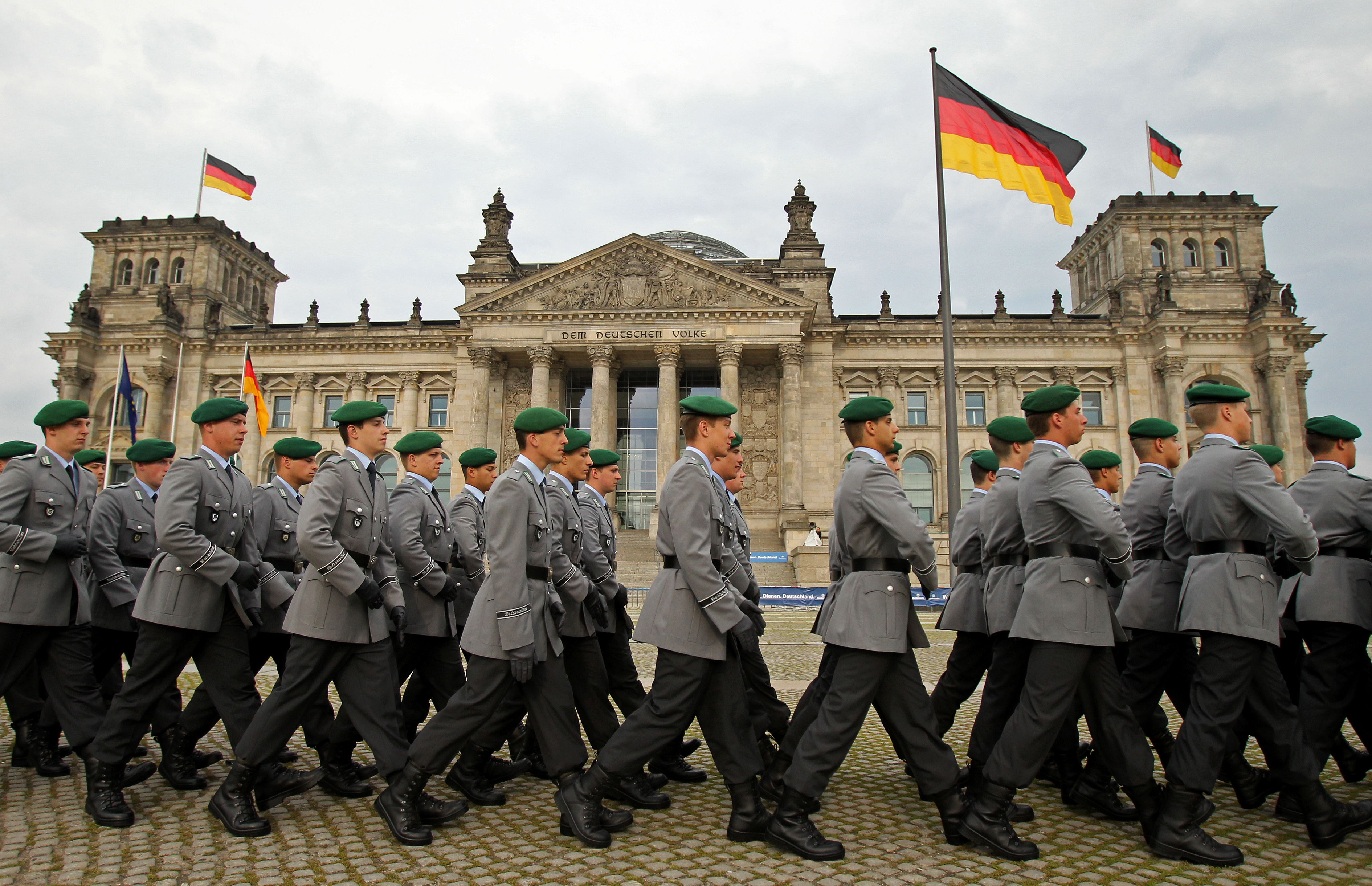 Бундесвер военные. Бундесвер ФРГ. Германская армия Бундесвер. Немецкая армия Бундесвер. Бундесвер 2020.